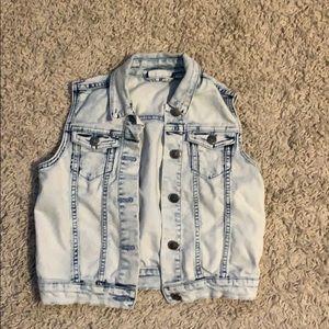 Girl’s White Washed Sleeveless Jean Jacket